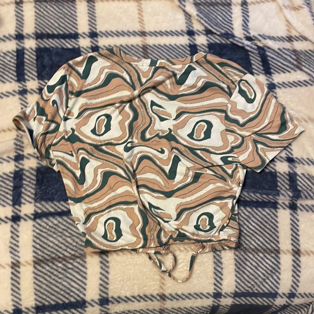 Crop top - Picture 2 of 2